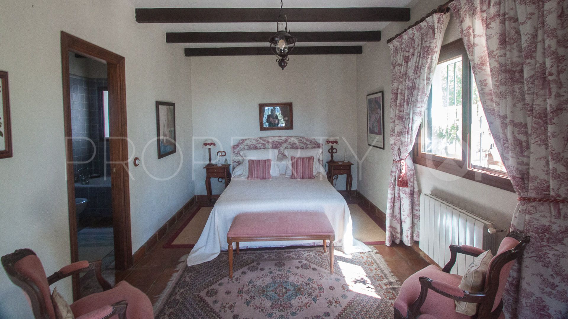 Finca with 4 bedrooms for sale in Gaucin