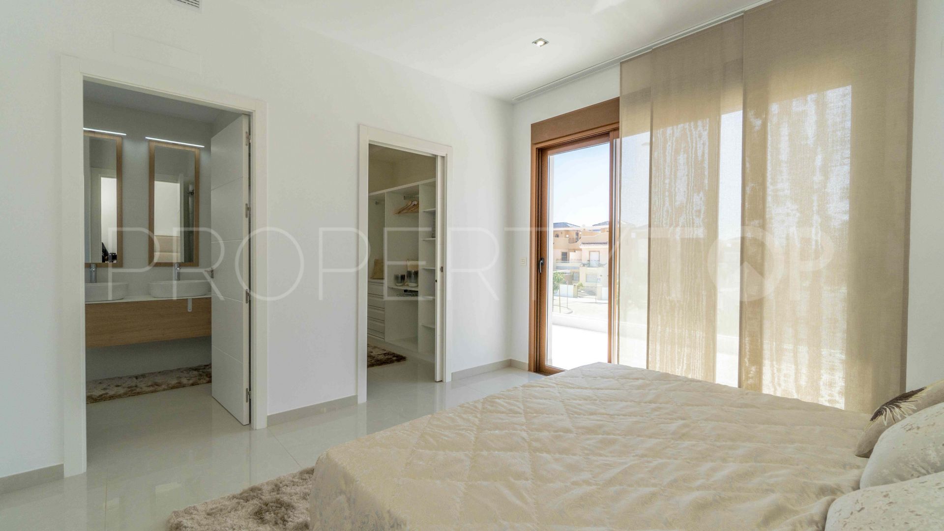 For sale villa in Torre de la Horadada with 3 bedrooms