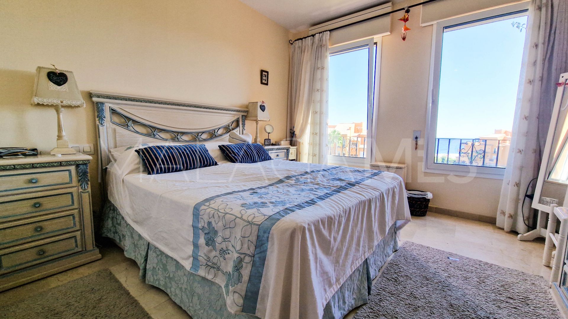 4 bedrooms penthouse for sale in La Duquesa