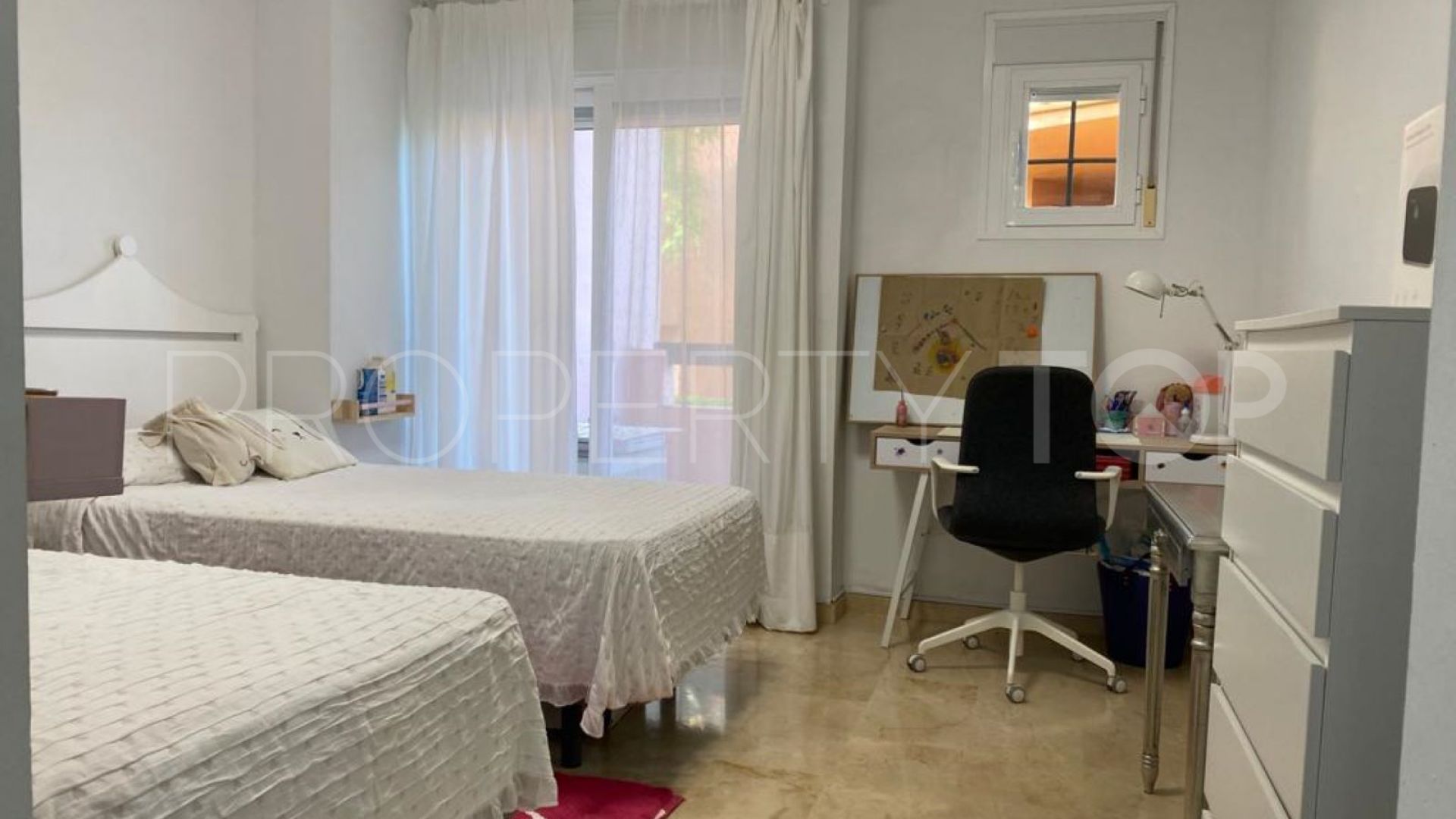 Apartamento en venta con 2 dormitorios en Guadalmina Alta