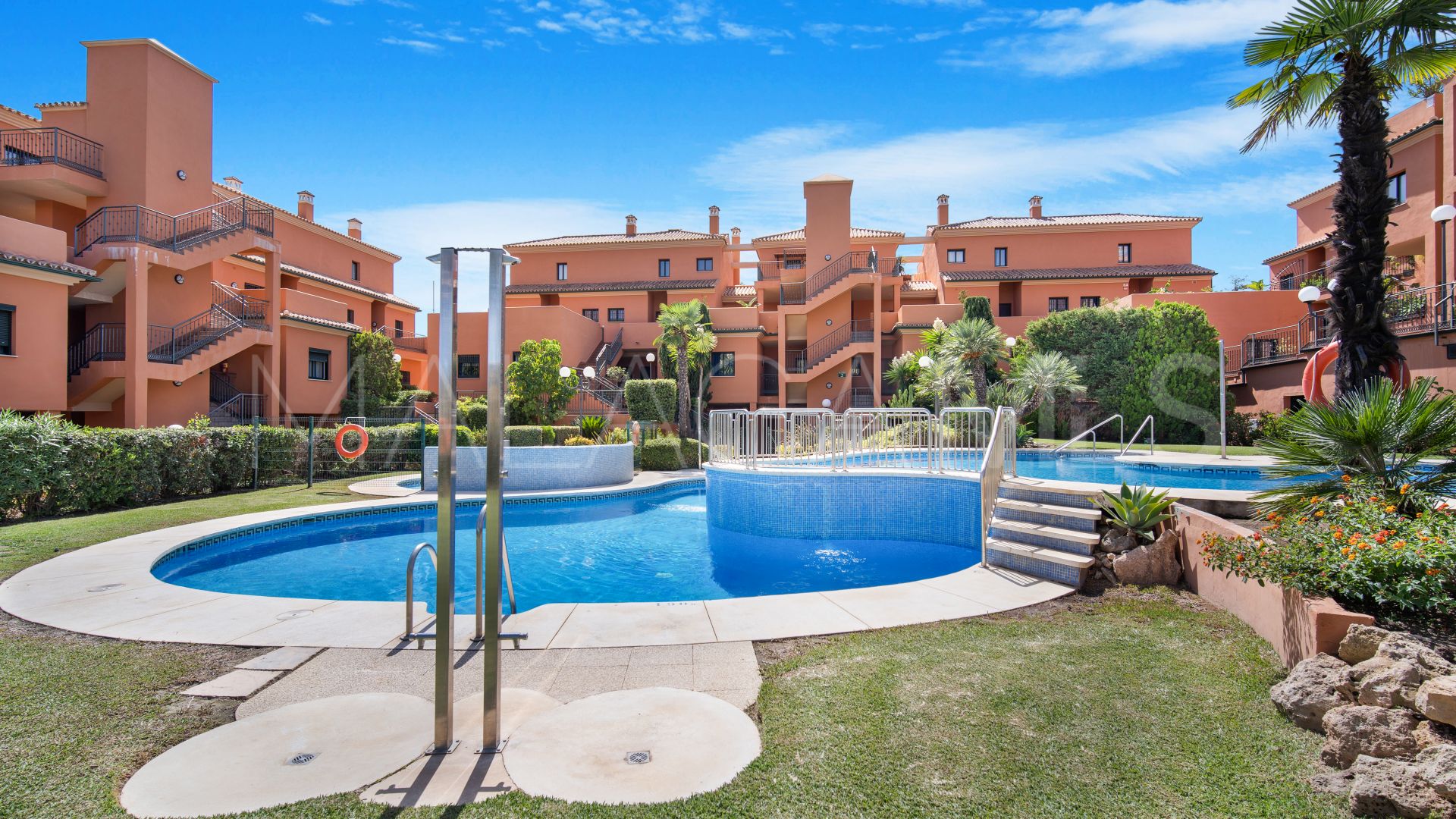 Duplex for sale in Elviria