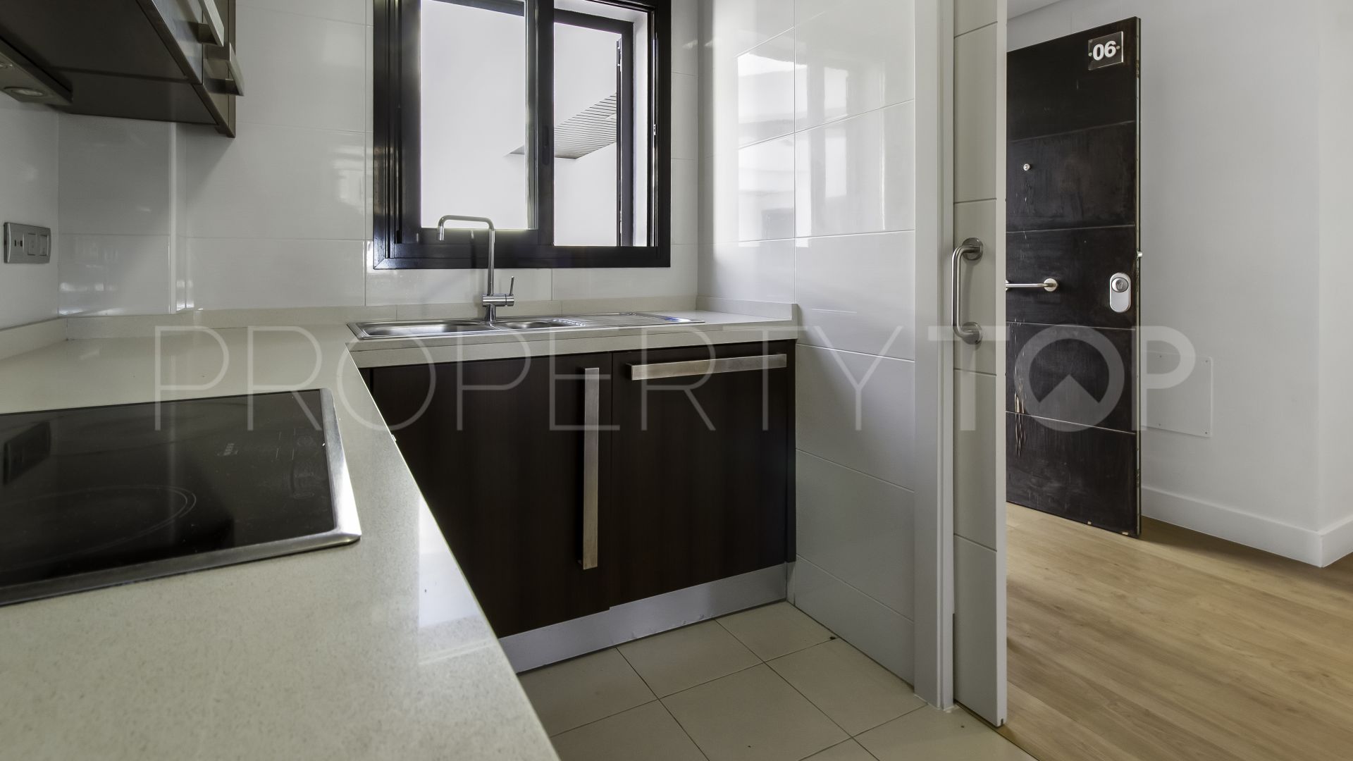 Buy penthouse with 1 bedroom in Casares del Mar