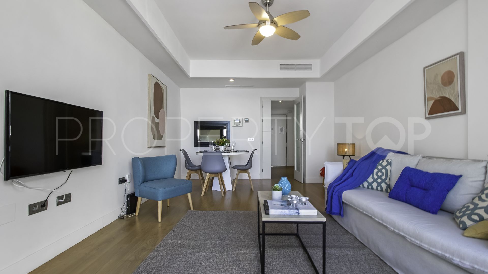 Buy penthouse with 1 bedroom in Casares del Mar