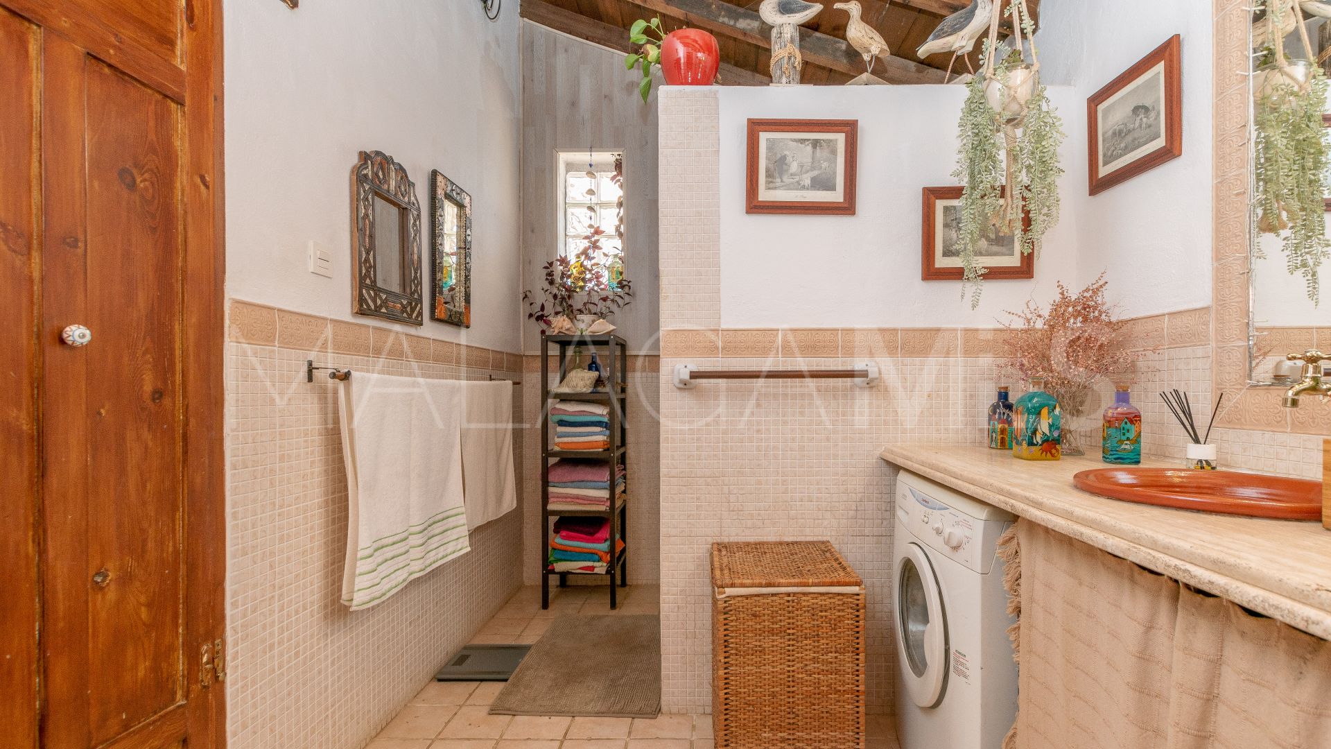 Finca for sale in Estepona