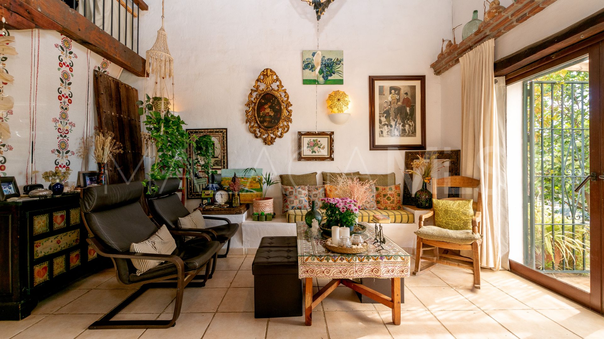 Finca for sale in Estepona
