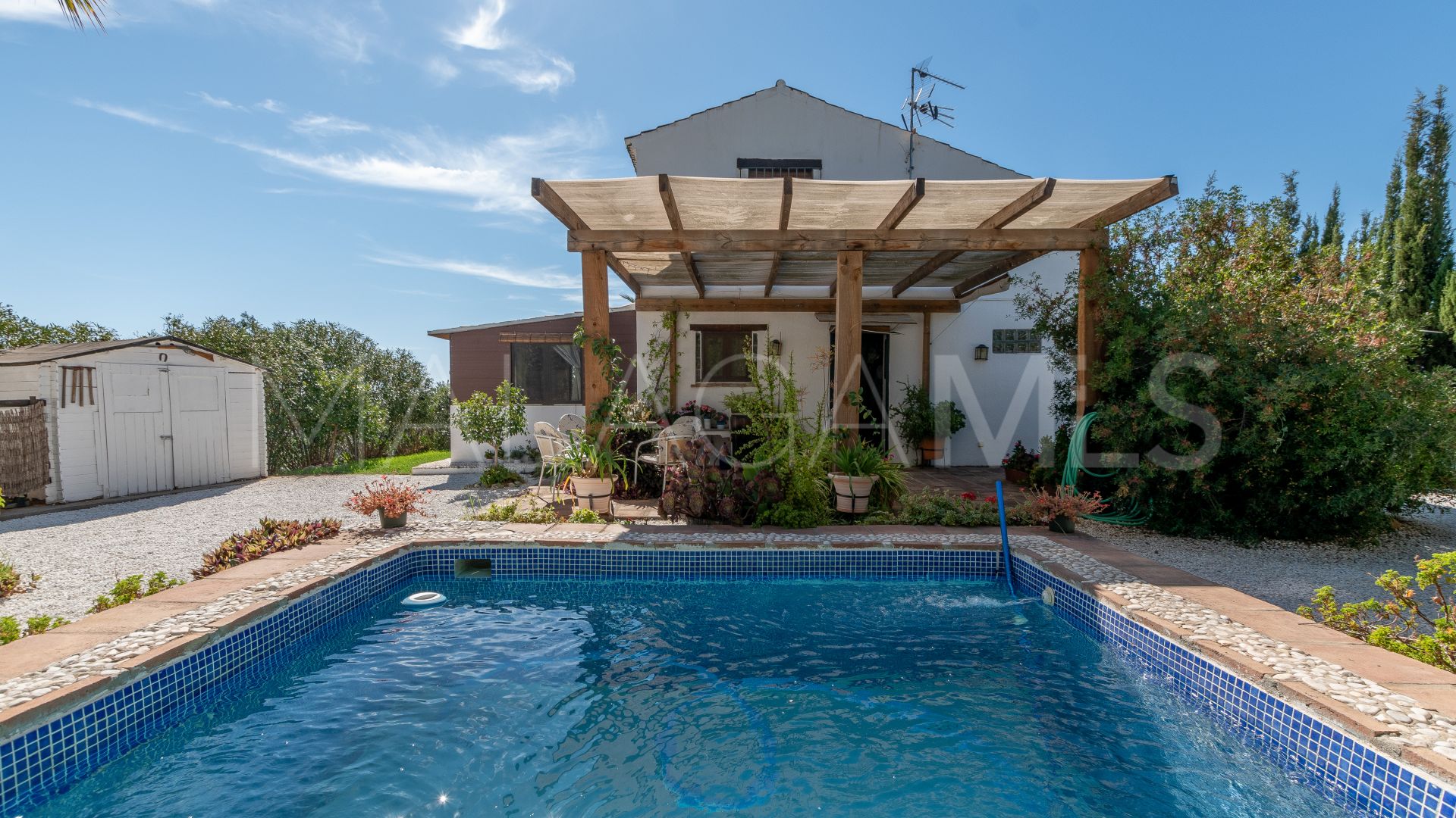 Finca for sale in Estepona