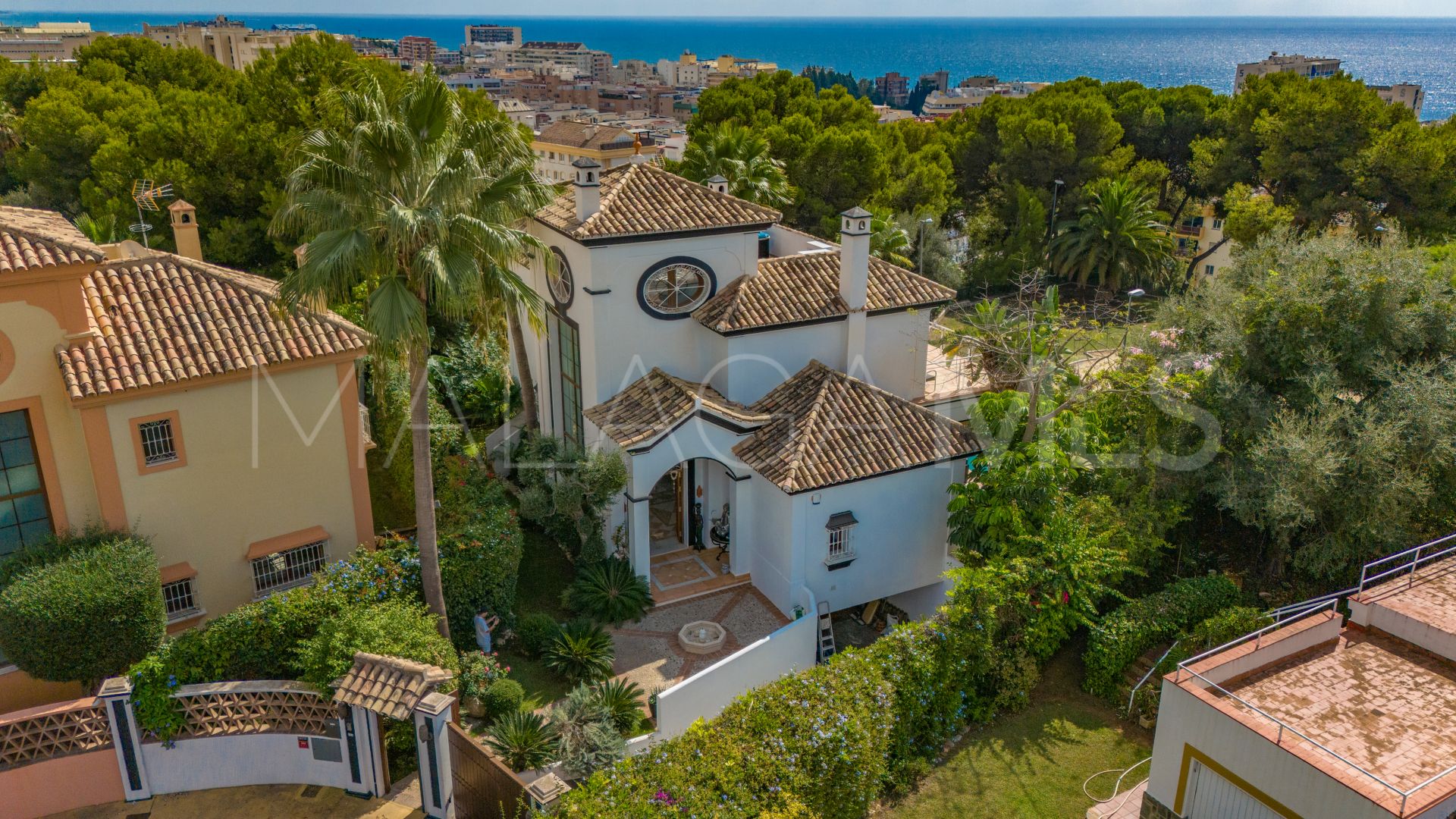 Villa for sale in Marbella City