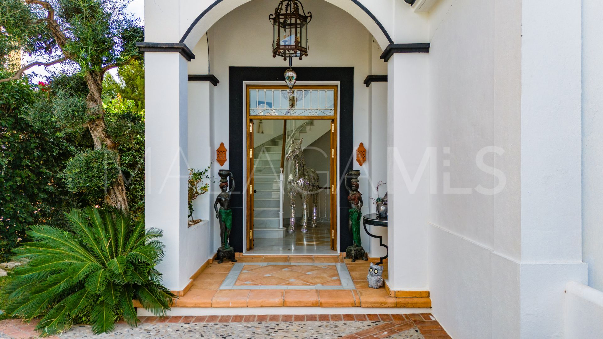 Villa for sale in Marbella City