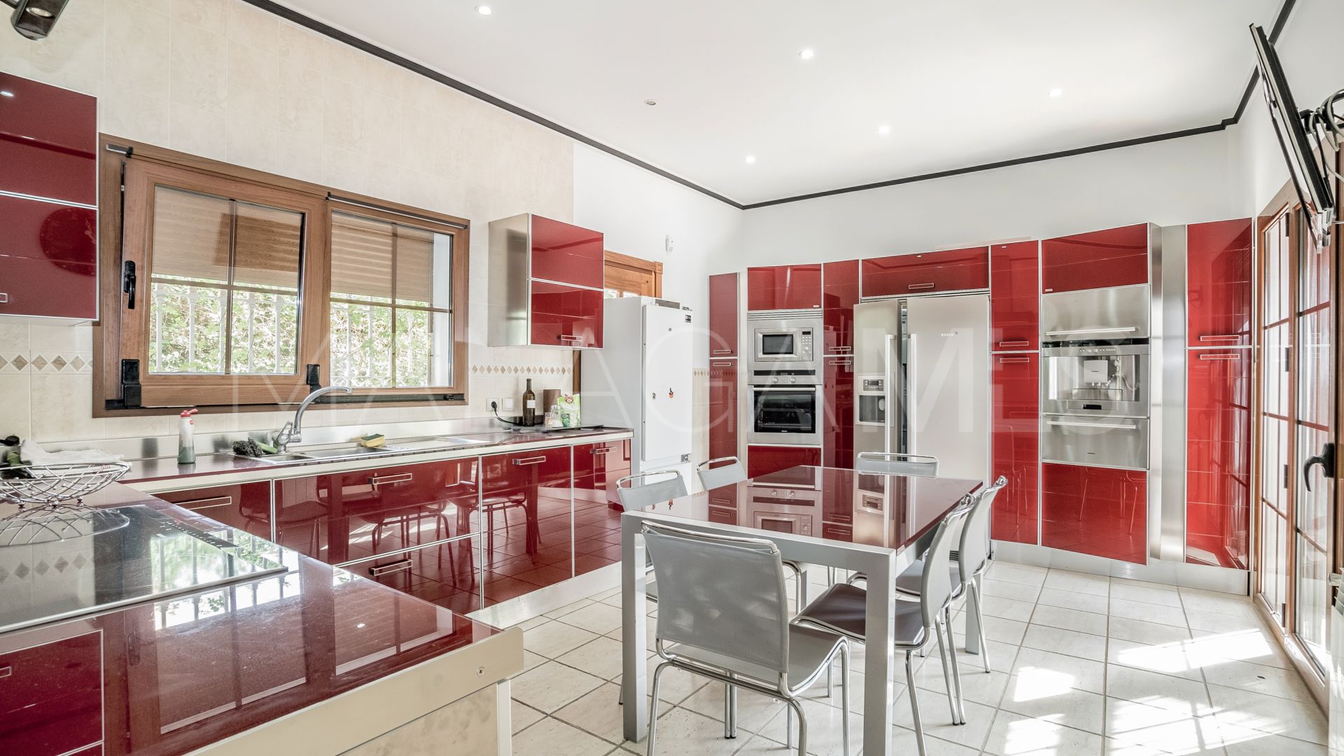 Villa for sale in Marbella City