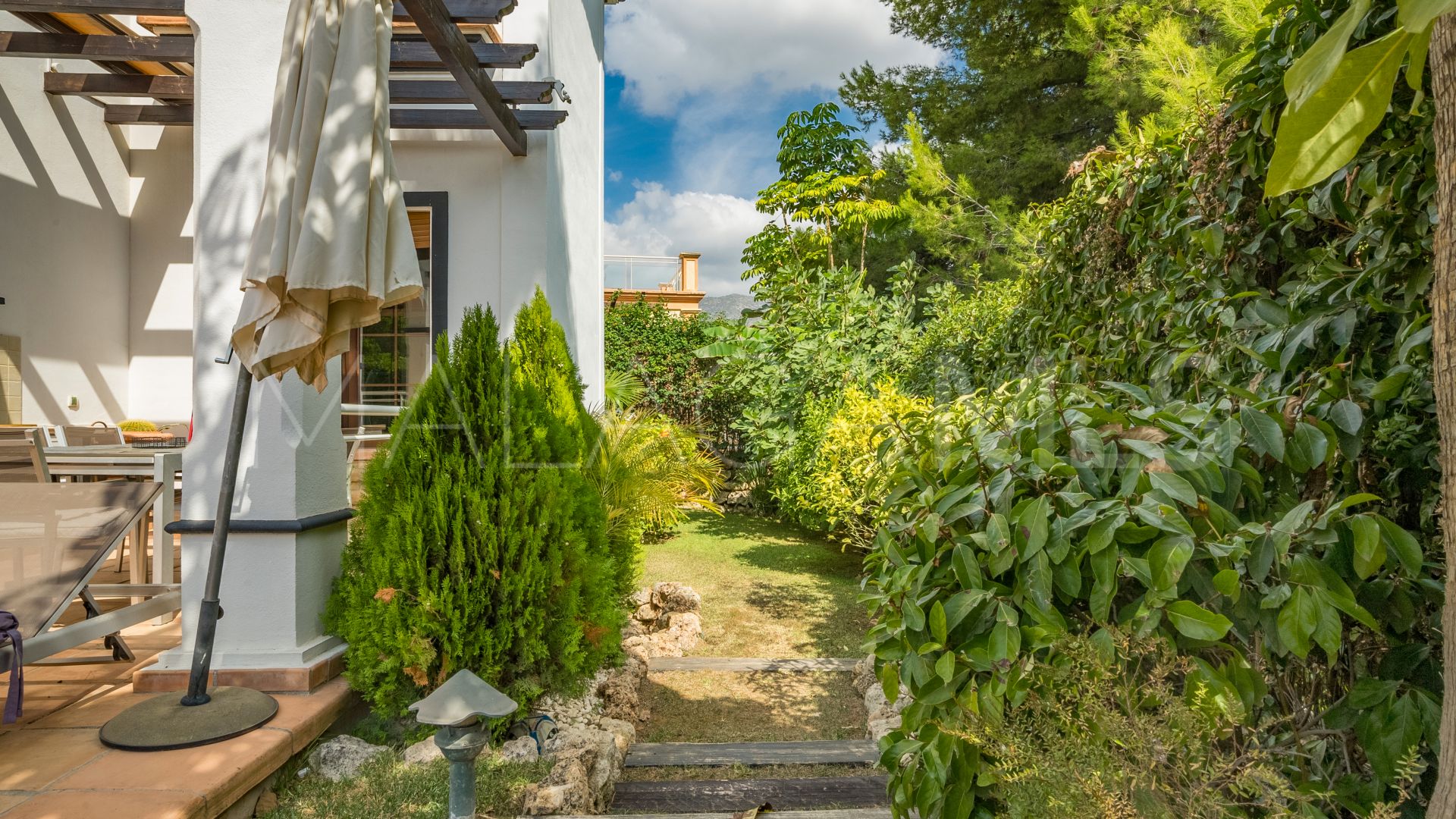 Villa for sale in Marbella City