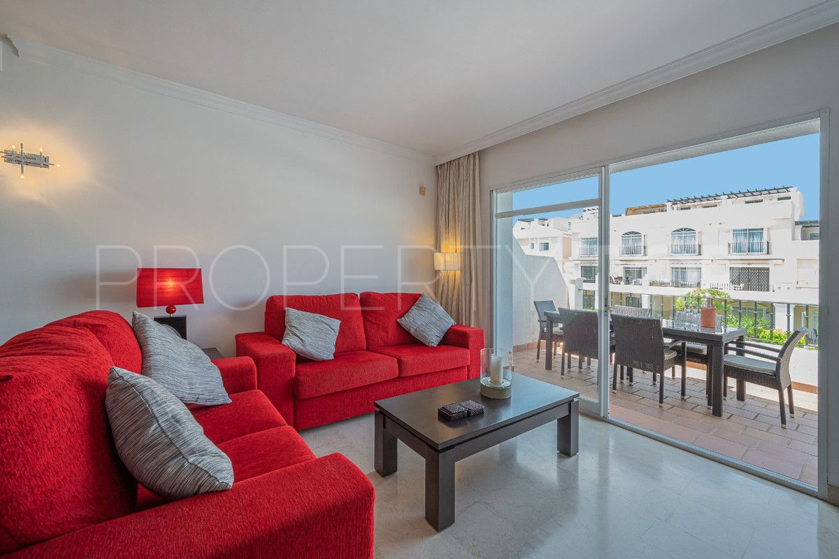 For sale Nueva Andalucia 2 bedrooms penthouse