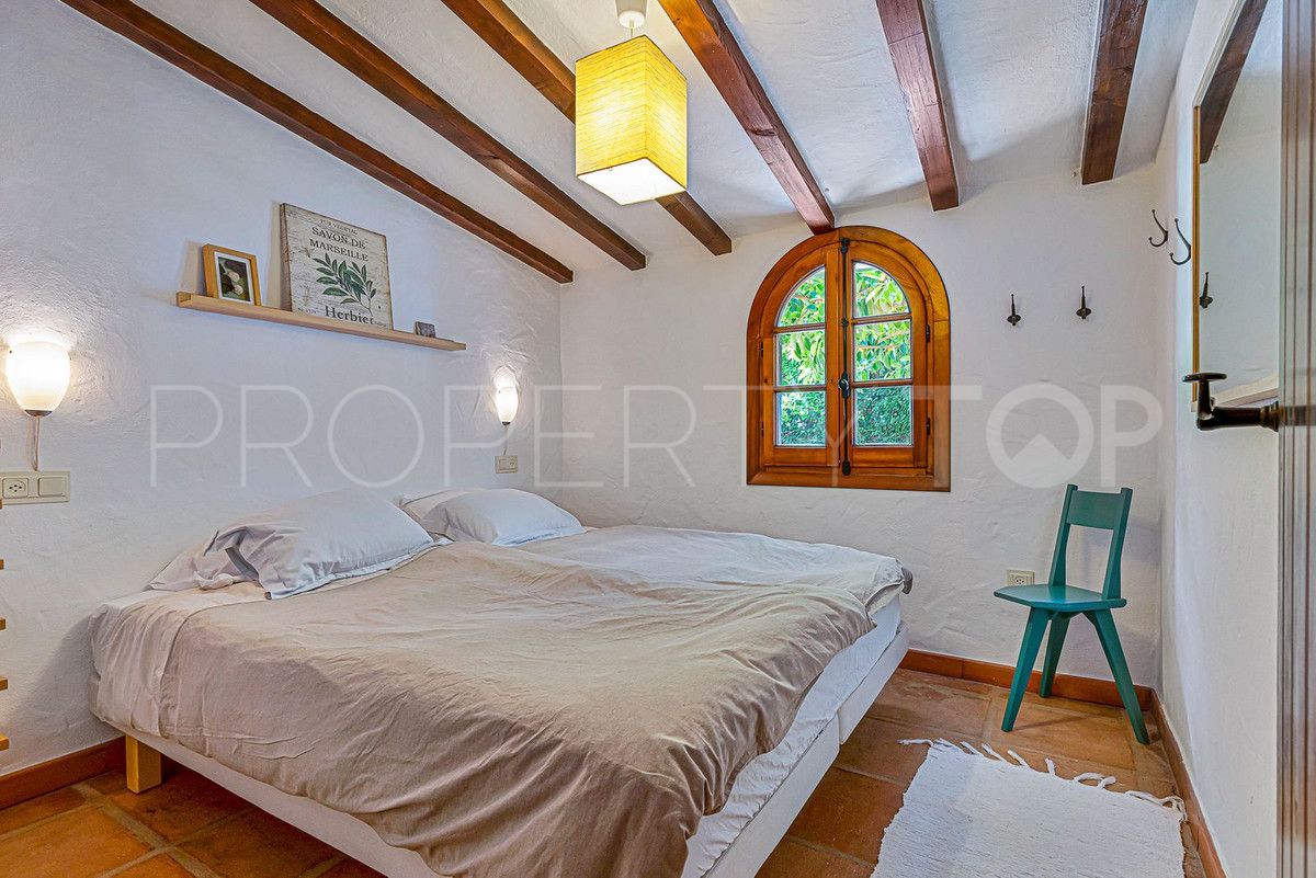 Villa en venta con 8 dormitorios en La Alqueria