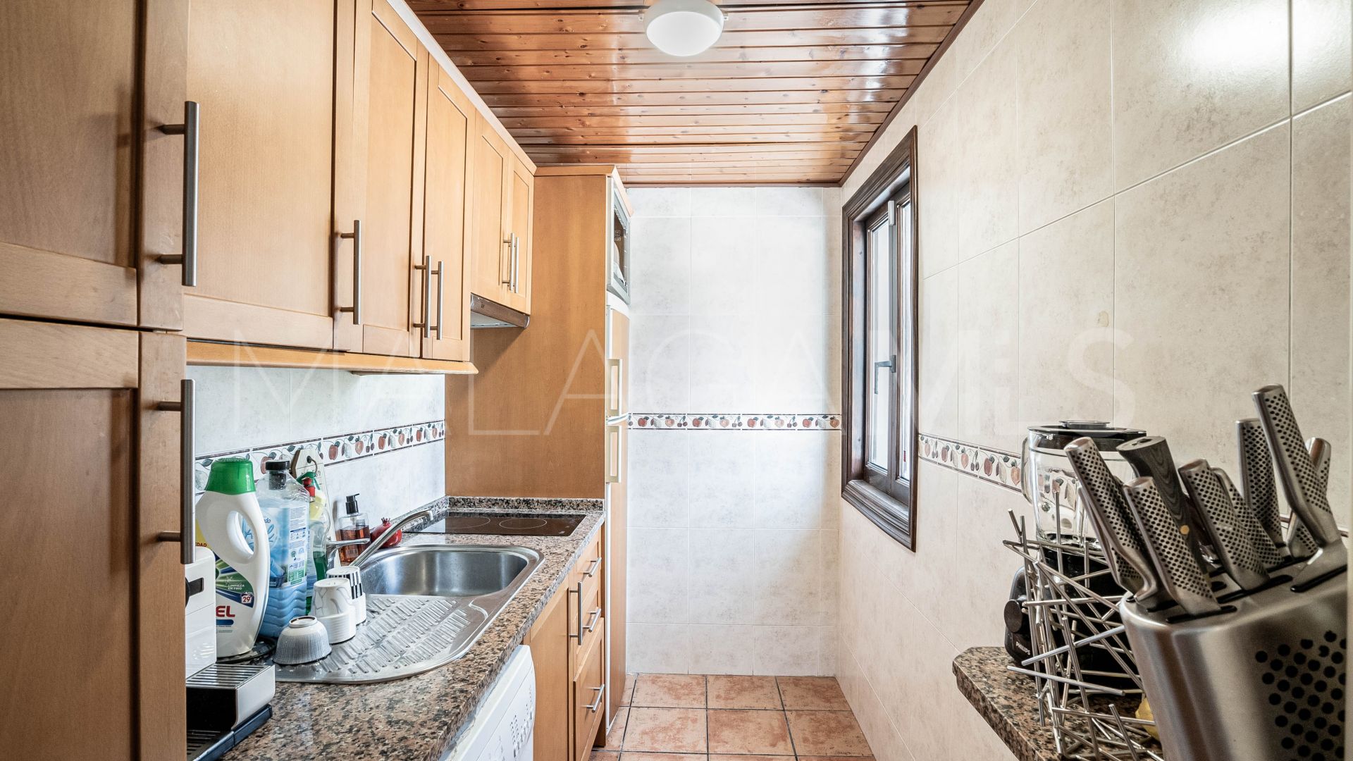 Immeuble for sale in Nueva Andalucia