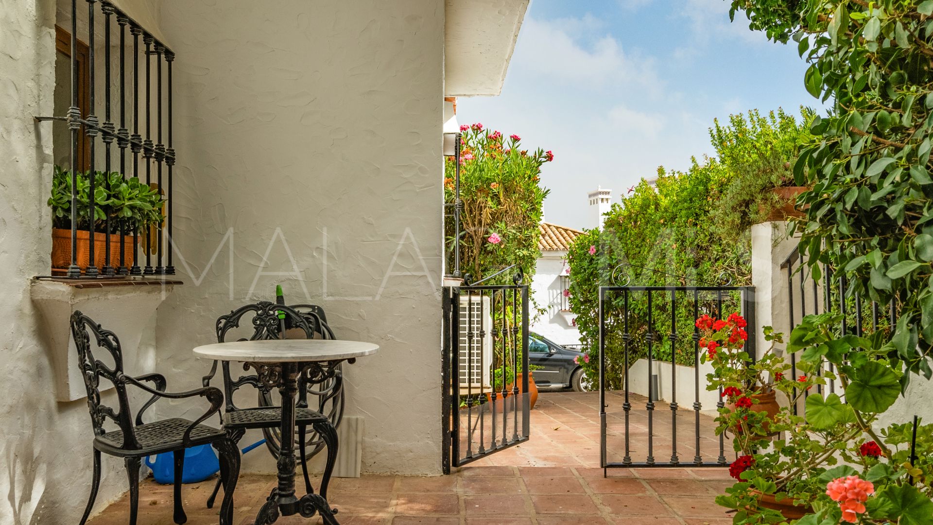 Lägenhet for sale in Las Colinas de Marbella