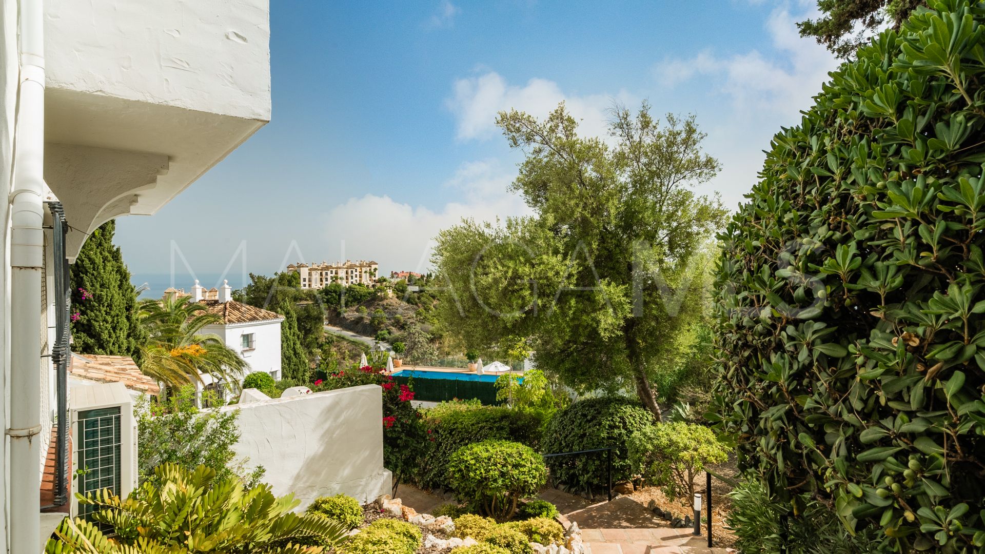 Lägenhet for sale in Las Colinas de Marbella
