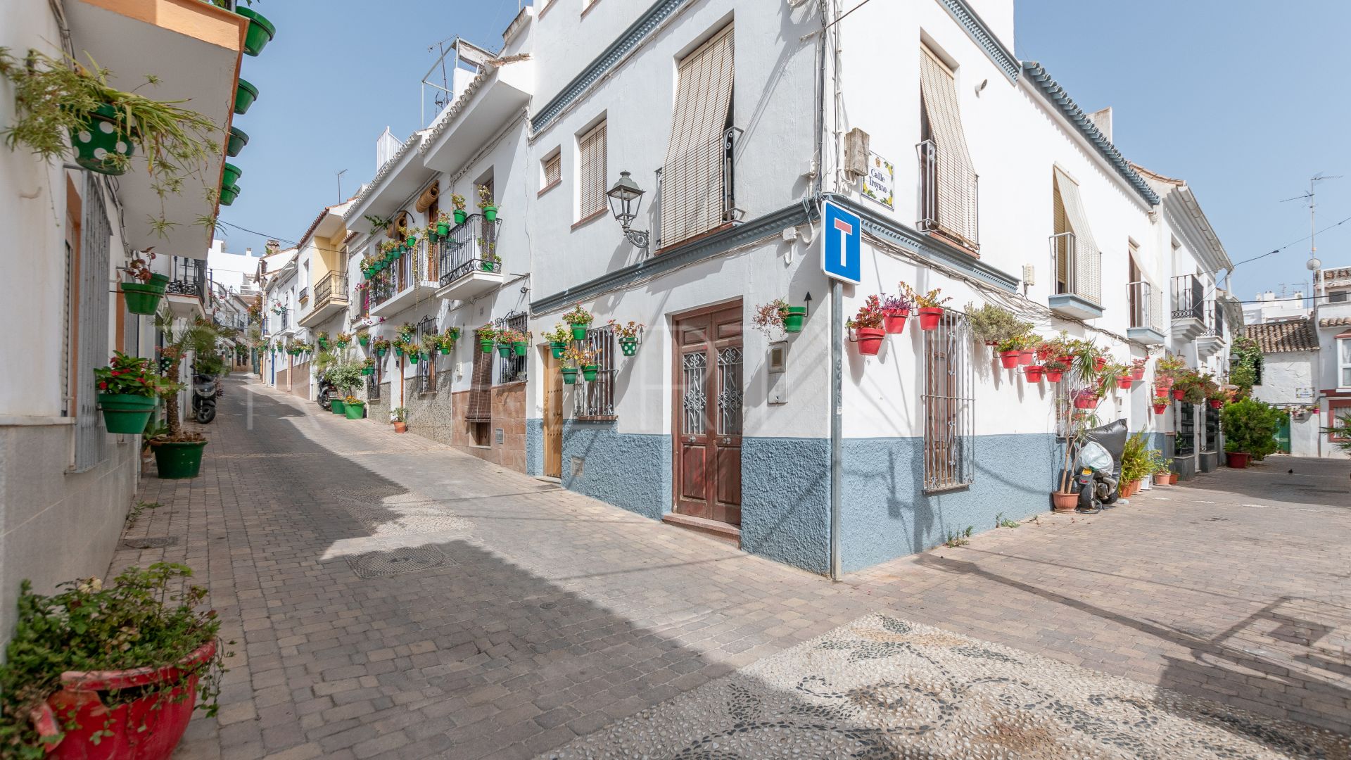 Buy Estepona Old Town town house with 2 bedrooms