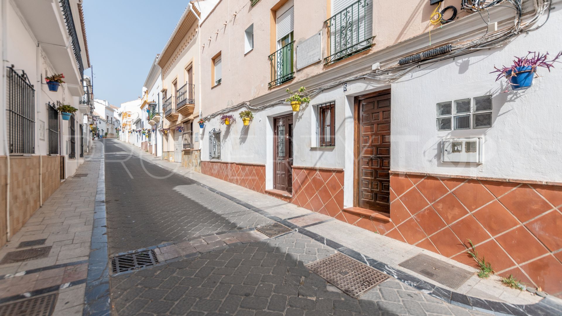 Buy Estepona Old Town town house with 2 bedrooms