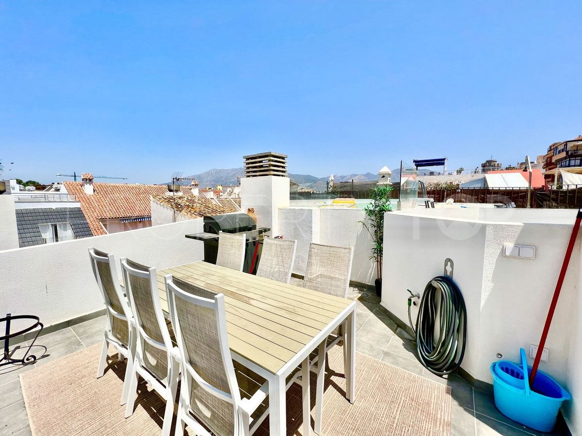 Duplex penthouse with 4 bedrooms for sale in Fuengirola