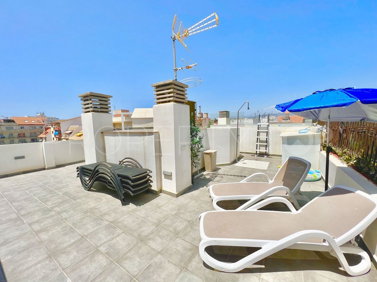 Duplex penthouse with 4 bedrooms for sale in Fuengirola