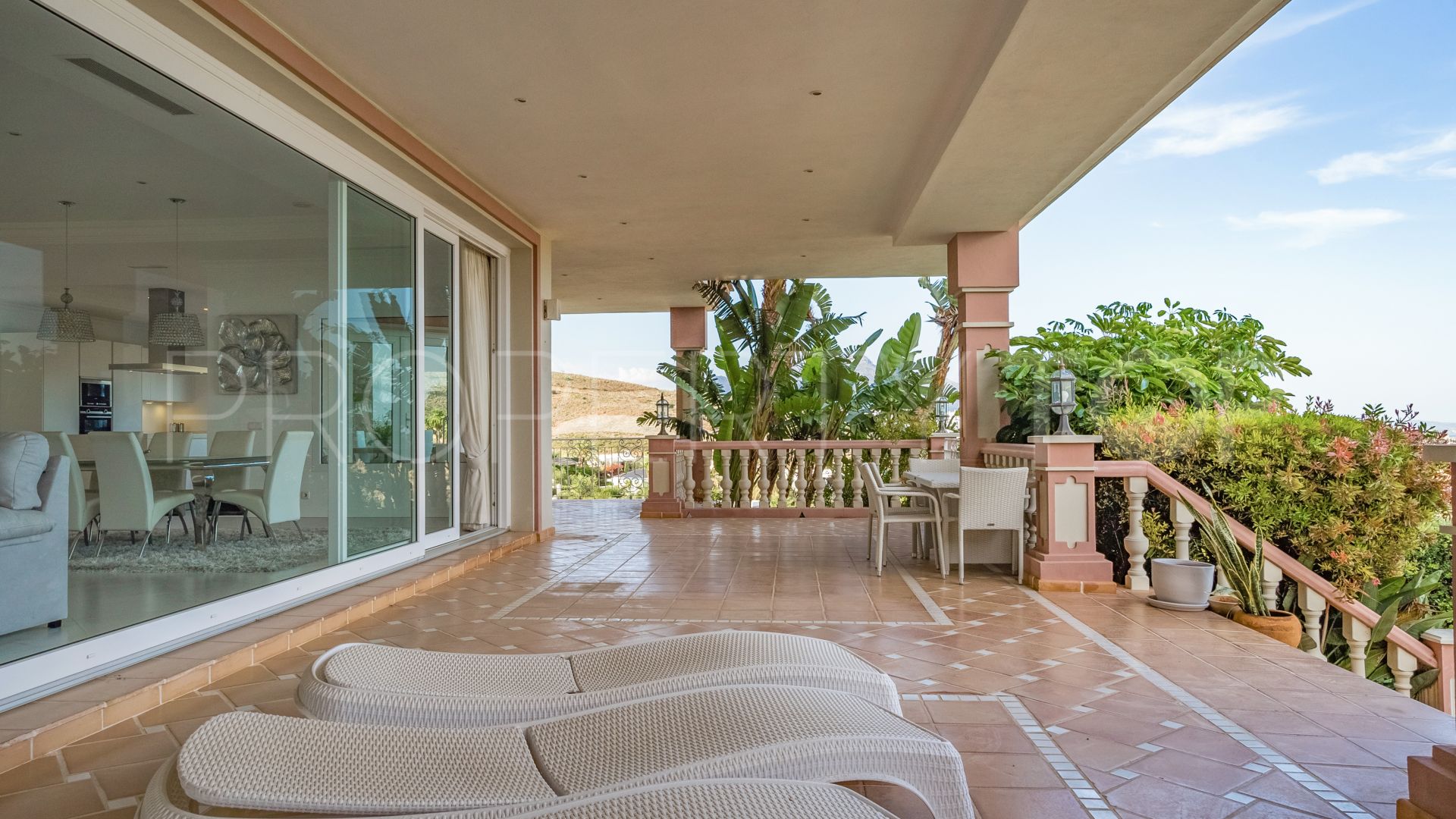 Villa con 8 dormitorios a la venta en Los Flamingos Golf