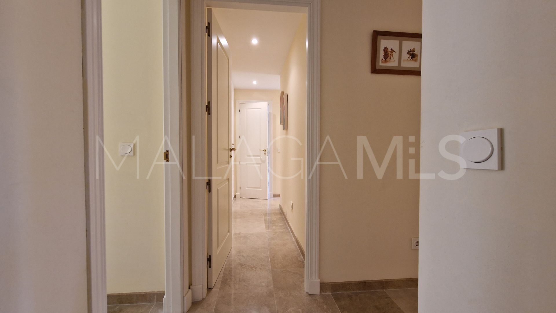 Ground floor apartment with 3 bedrooms for sale in La Duquesa