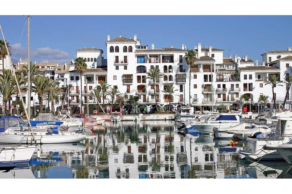 Ground floor apartment with 3 bedrooms for sale in La Duquesa