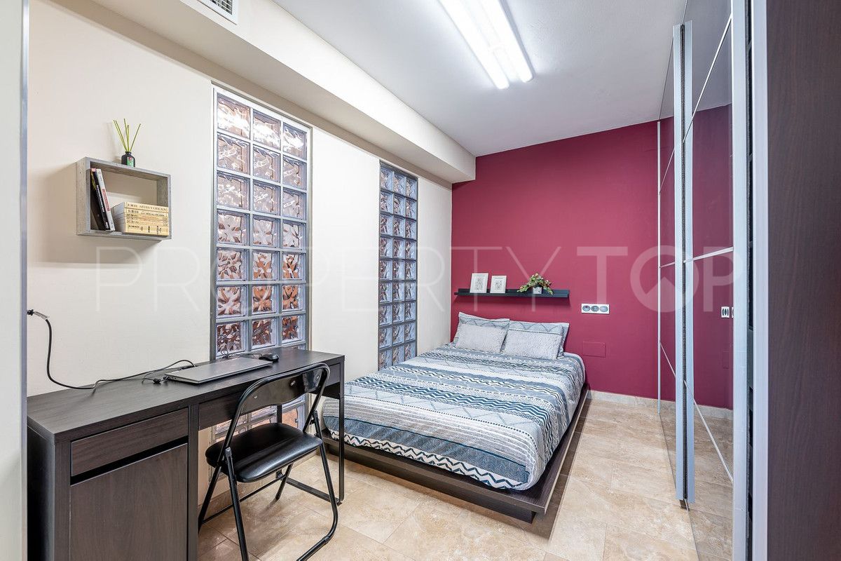 Comprar atico duplex con 3 dormitorios en Carvajal
