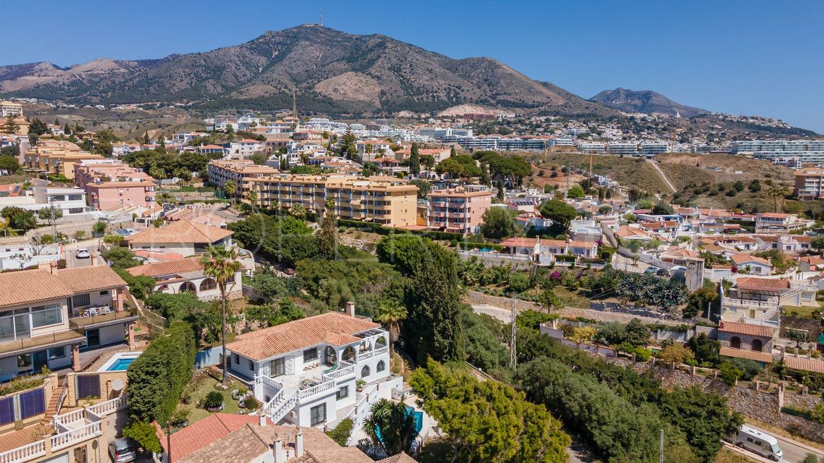 Villa en venta de 4 dormitorios en Fuengirola