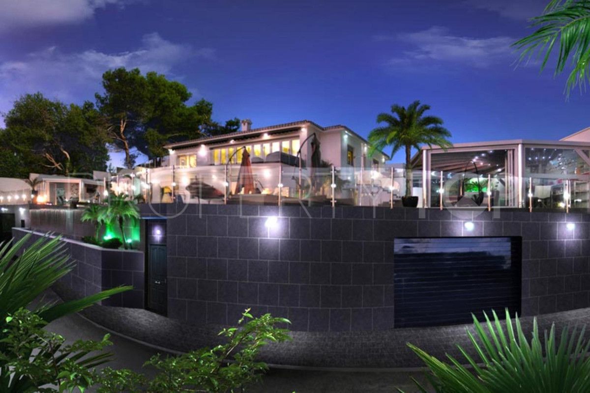 5 bedrooms villa for sale in El Chaparral