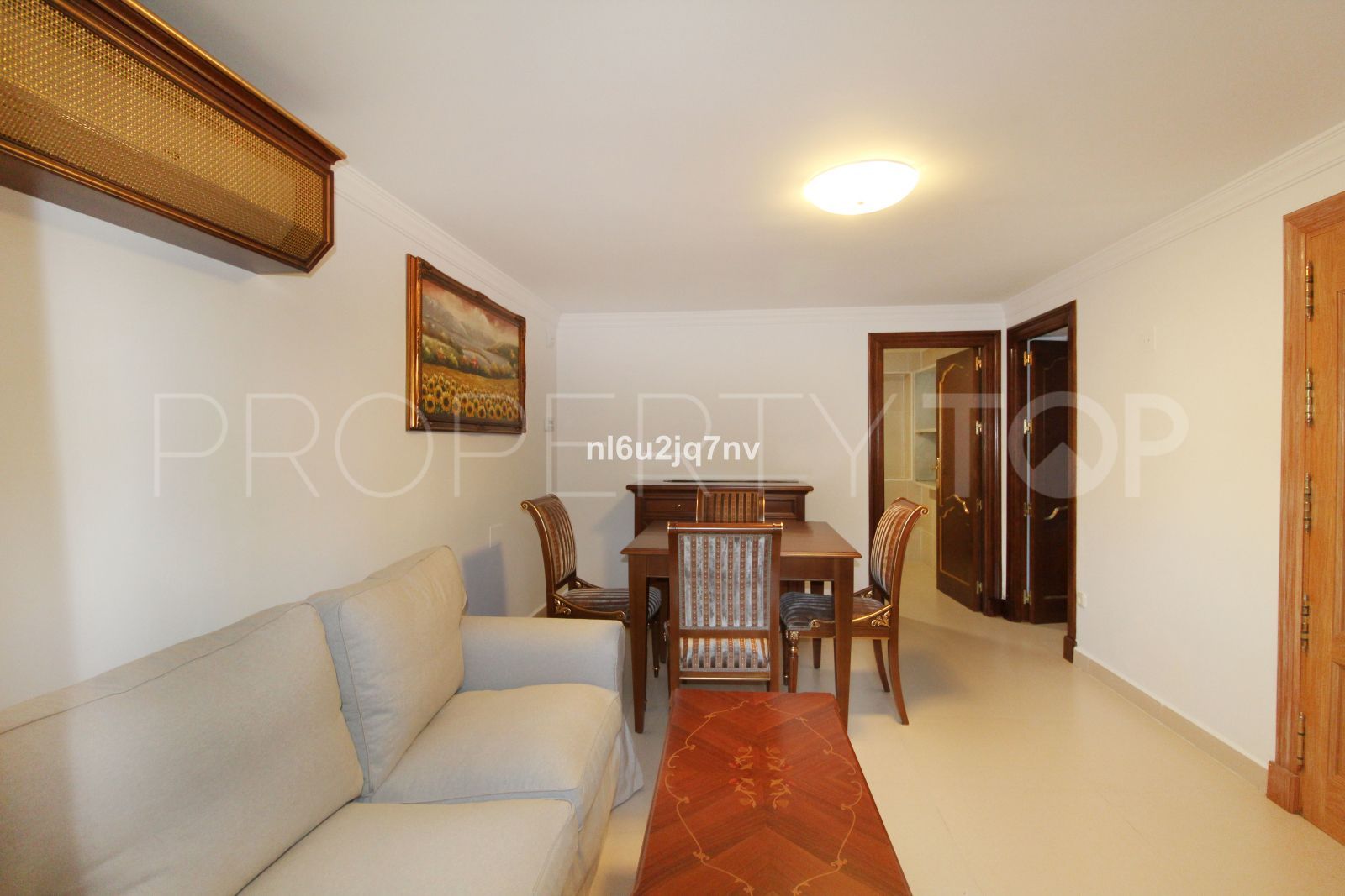 For sale villa in Guadalmina Baja with 8 bedrooms