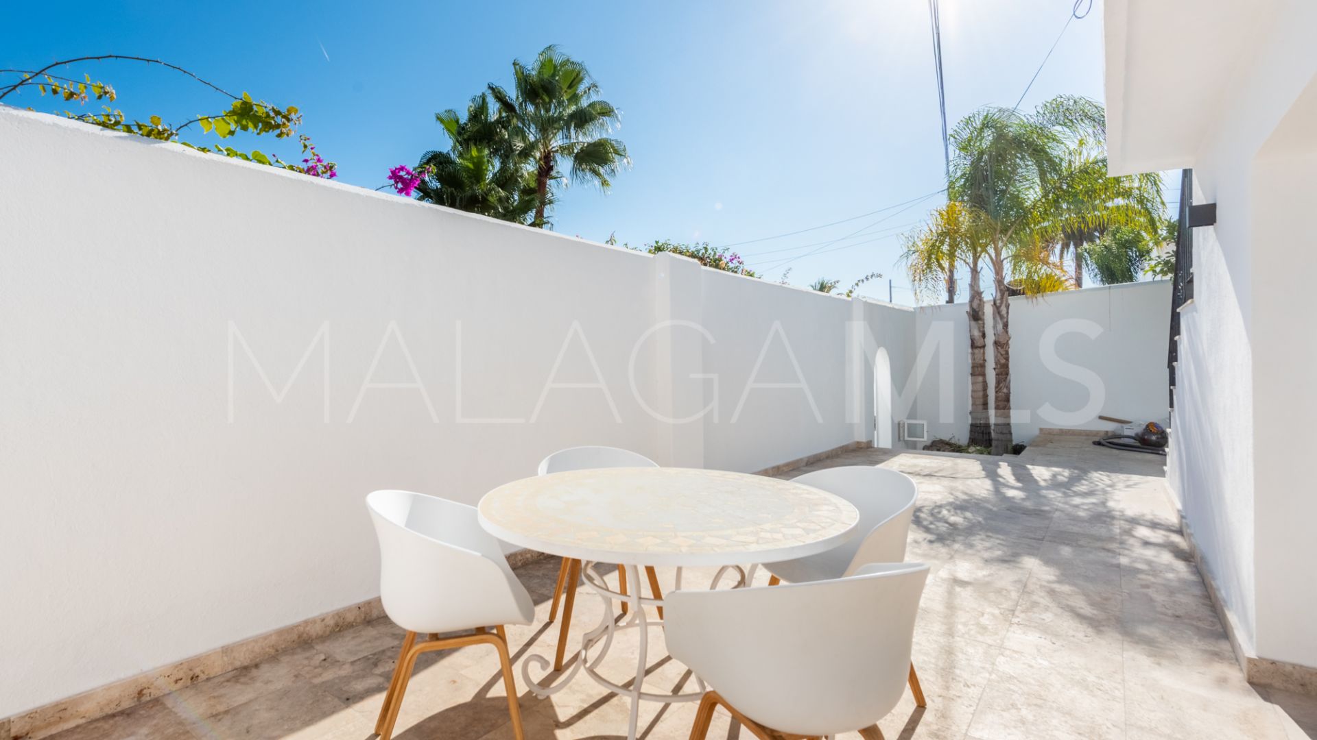 Nueva Andalucia villa for sale