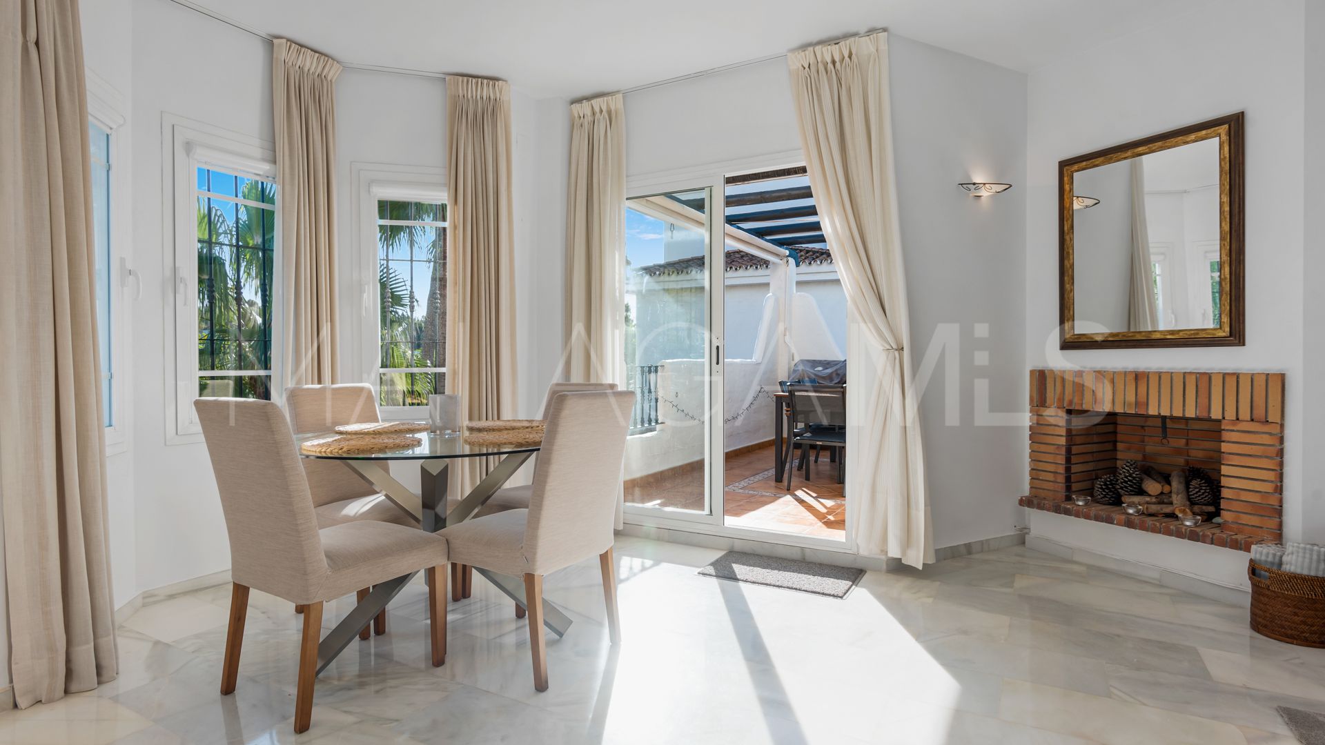 Appartement terrasse for sale in Los Naranjos de Marbella