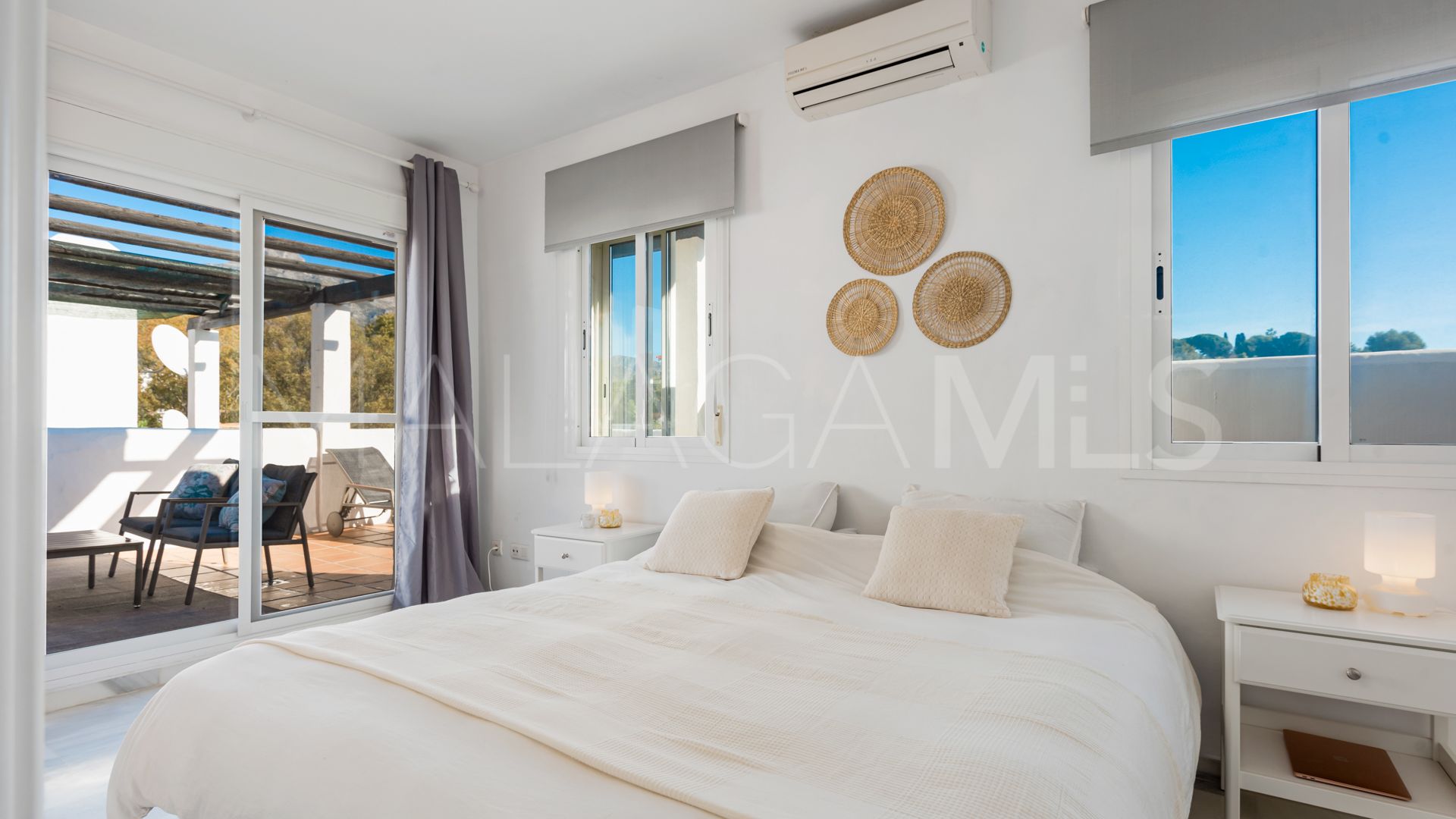 Appartement terrasse for sale in Los Naranjos de Marbella