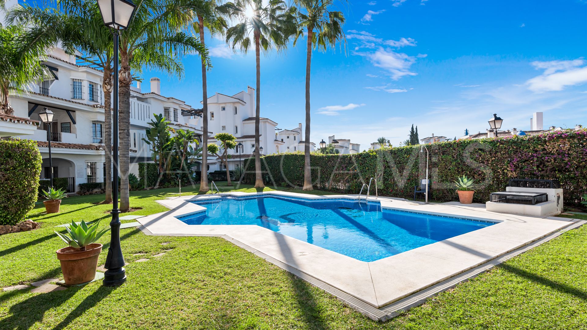 Appartement terrasse for sale in Los Naranjos de Marbella