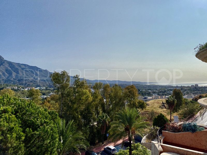 Nueva Andalucia 2 bedrooms apartment for sale