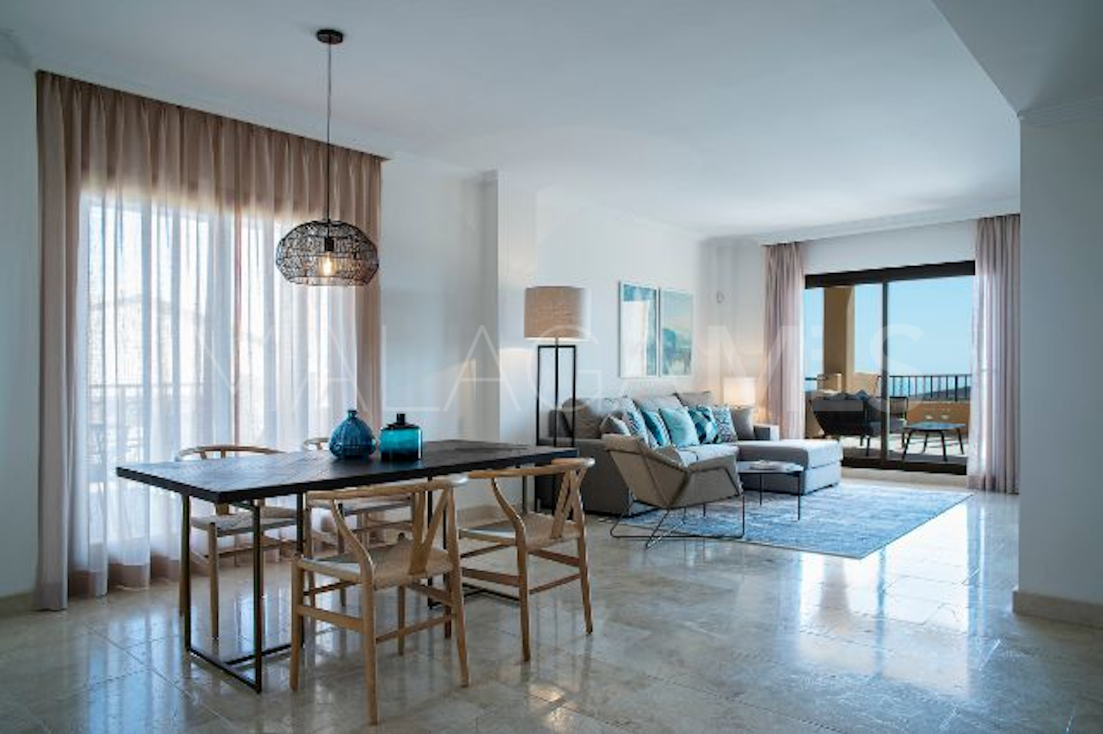 Apartamento planta baja for sale in Hacienda del Señorio de Cifuentes de 3 bedrooms