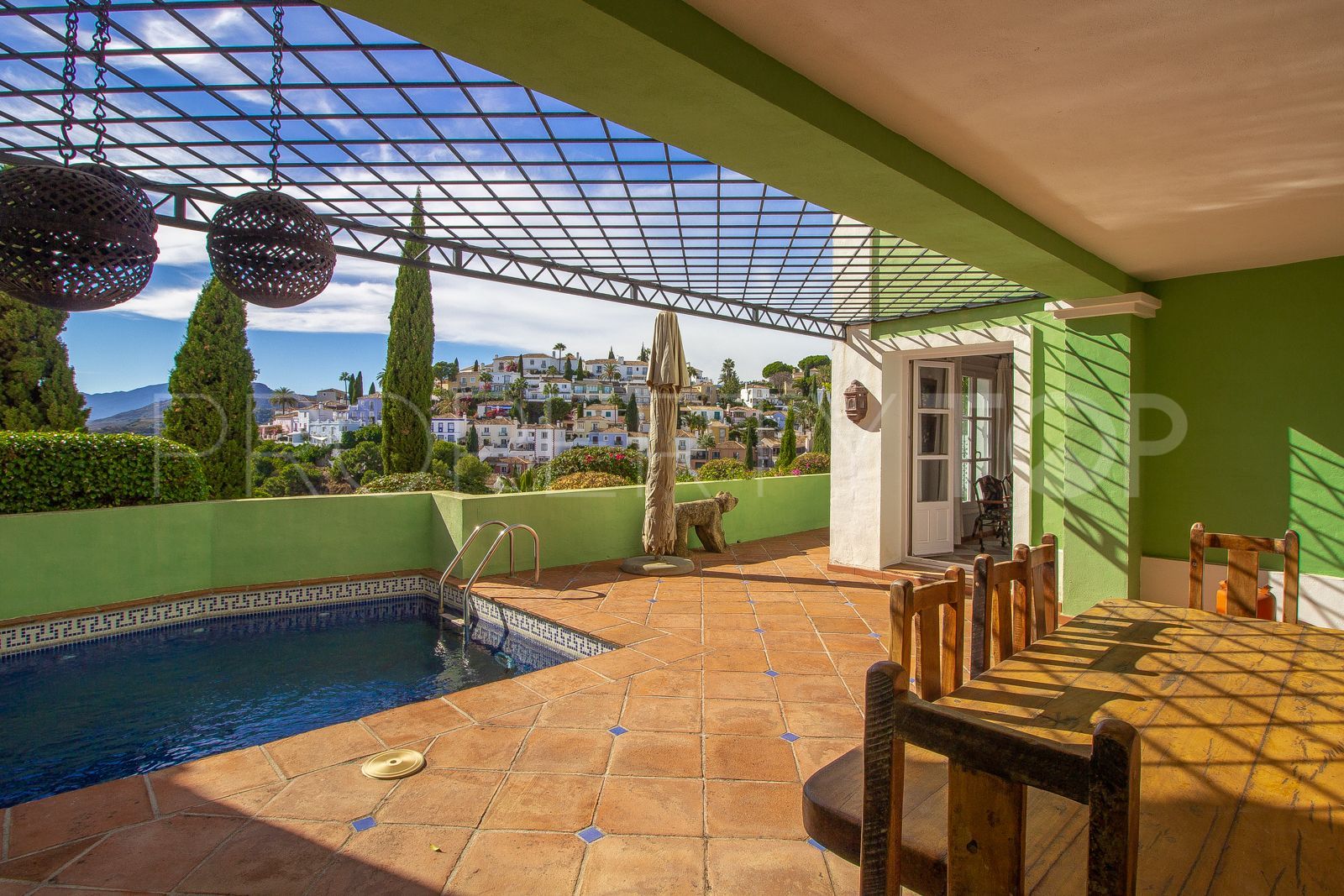 For sale town house in La Heredia with 3 bedrooms