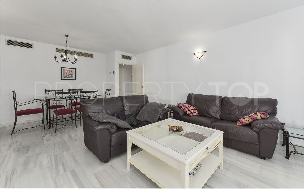 Apartment in Los Naranjos de Marbella 2BR, 2BA, 130m², €350k