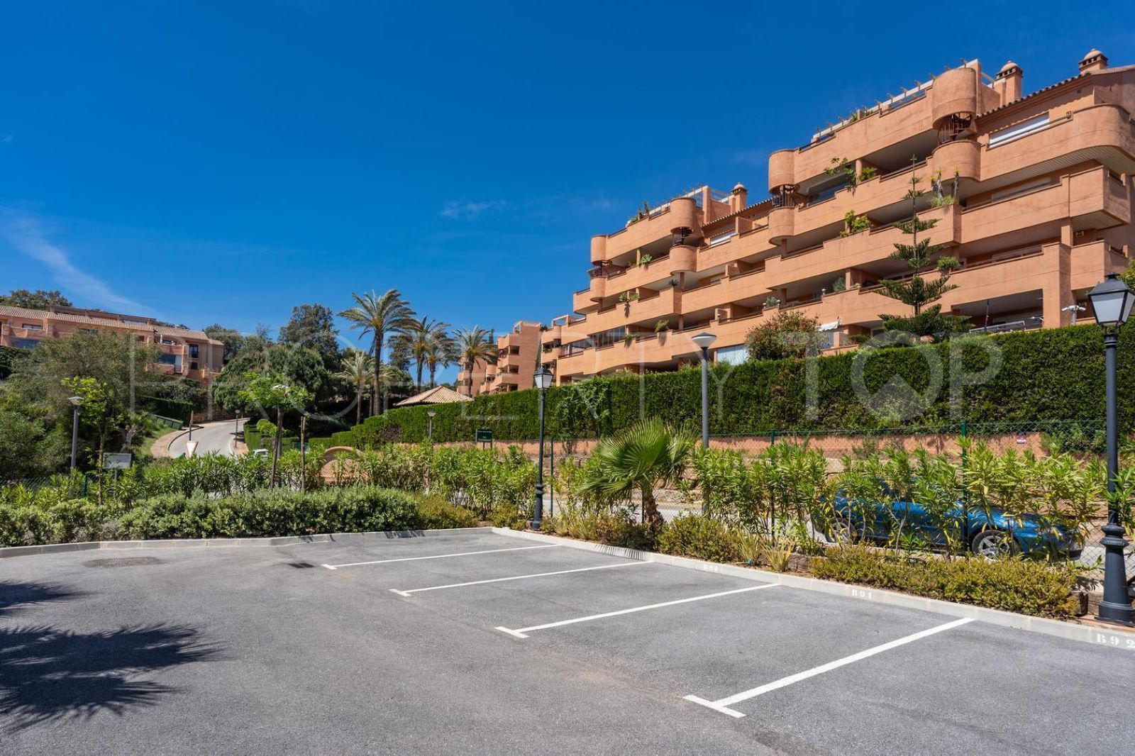 Apartment with 3 bedrooms for sale in Elviria
