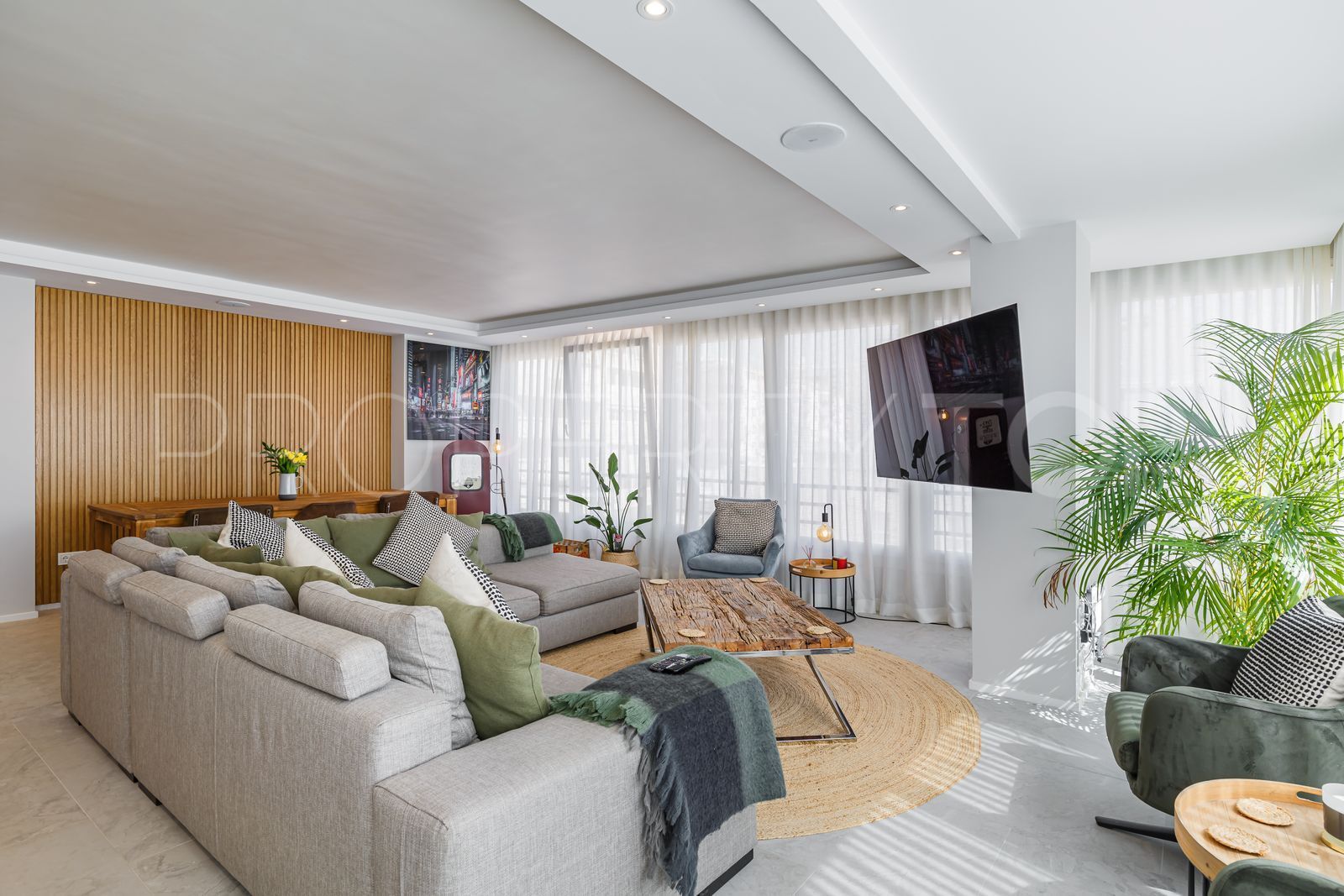 Apartamento con 4 dormitorios a la venta en Marbella Centro