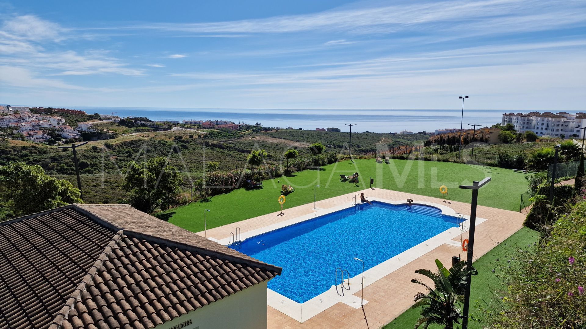 Penthouse for sale in La Duquesa with 2 bedrooms