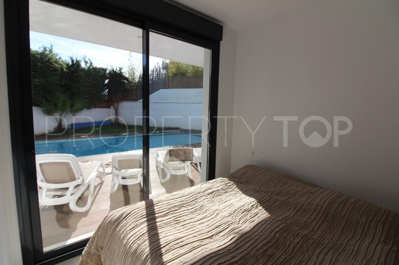 For sale villa in Fuengirola with 3 bedrooms