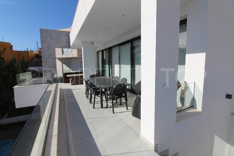 For sale villa in Fuengirola with 3 bedrooms