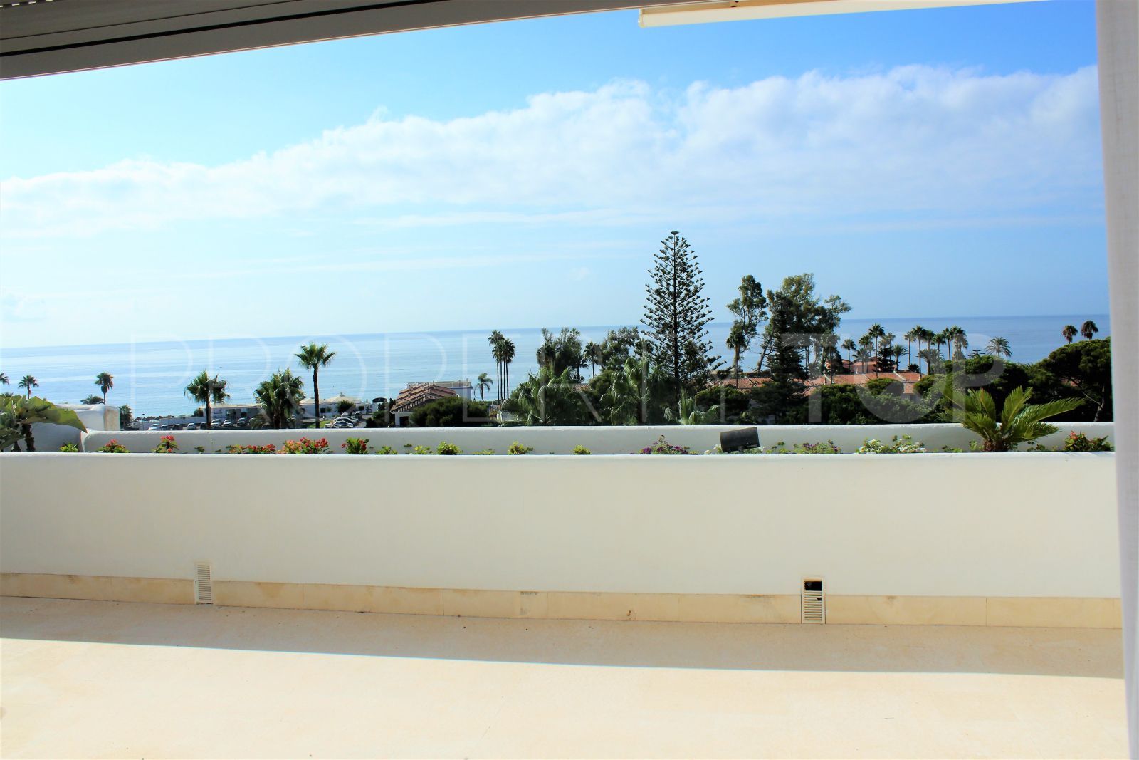Comprar atico duplex en Guadalmina Baja con 2 dormitorios