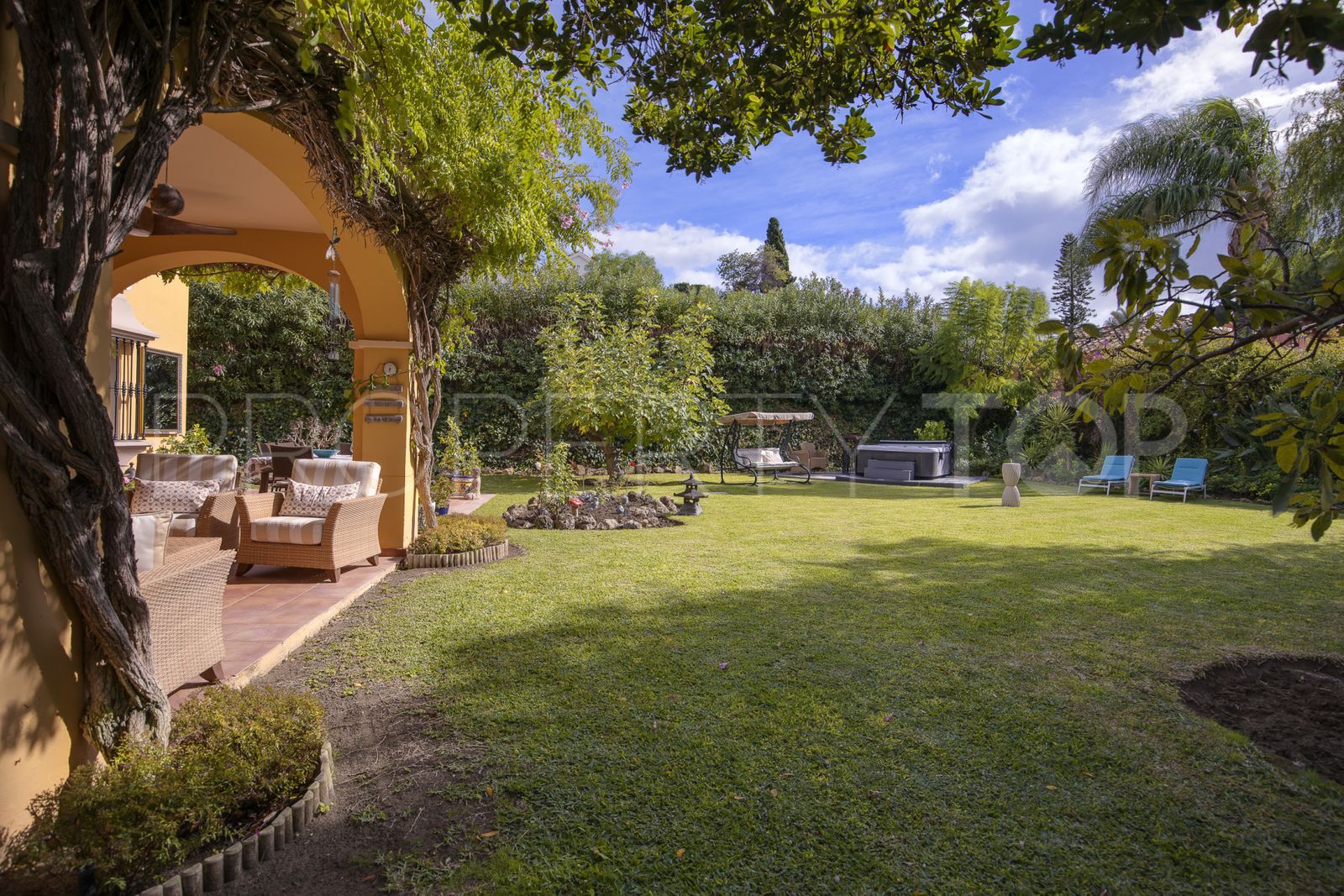 For sale villa in Guadalmina Alta
