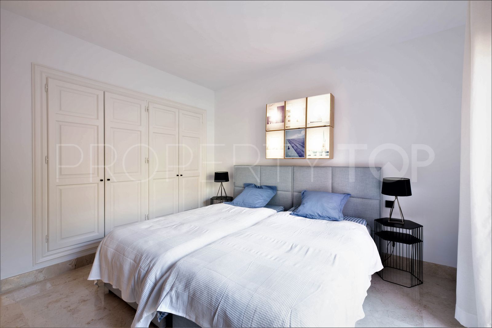 4 bedrooms La Mairena apartment for sale