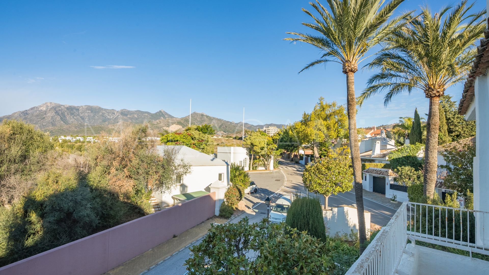 Zweistöckiges penthouse for sale in Marbella Ost