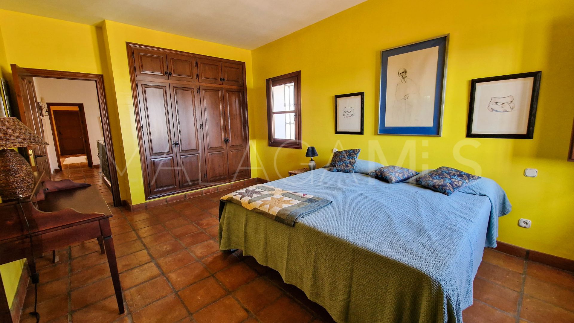 5 bedrooms villa in La Duquesa for sale