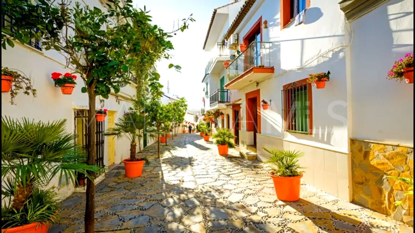 Town house for sale in Estepona Old Town with 3 bedrooms