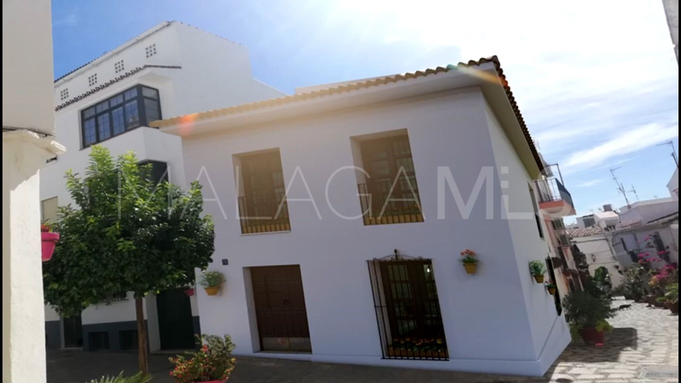 Town house for sale in Estepona Old Town with 3 bedrooms